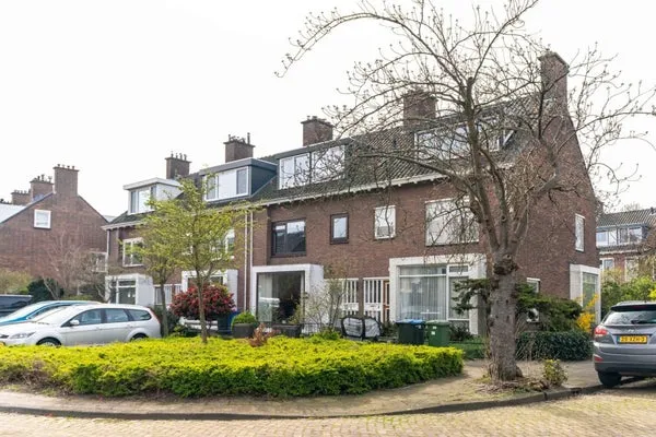 Tussenwoning te koop: Dokter van der Knaaplaan 4, Rijswijk
