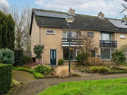 Hoekwoning te koop: Dokter Van Vuurestraat 58, Dussen Dussen