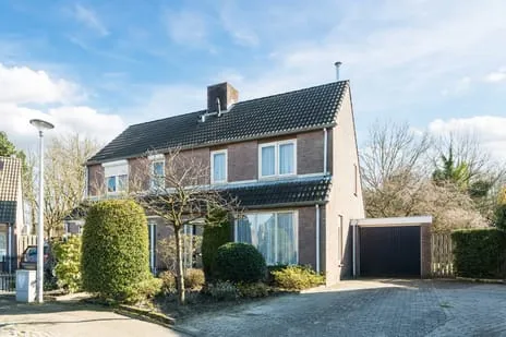 Twee-onder-één-kap te koop: Dollarhof 11, Brouwershof Valkenswaard