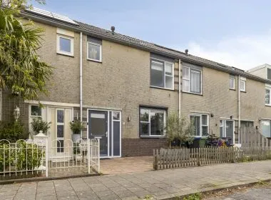 Tussenwoning te koop: Dom Helder Camarastraat 10, Purmer-Zuid/Zuid Purmerend