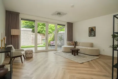Tussenwoning te koop: Dominee Versteegtstraat 12, Nieuw-Loosdrechtsedijk Loosdrecht