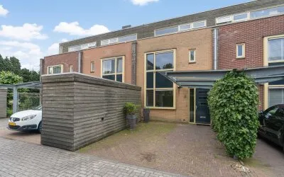 Tussenwoning te koop: Dominee Versteegtstraat 3, Nieuw-Loosdrechtsedijk Loosdrecht