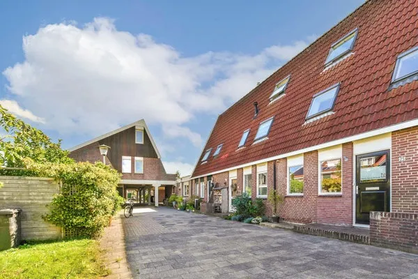 Huurwoning: Domineestuin in Zaandijk - €2.395 per maand