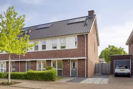Hoekwoning te koop: Dominicus van Ophovenstraat 88, Oranjewijk en Dorsveld Veghel