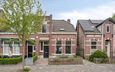 Twee-onder-één-kap te koop: Dommelhoefstraat 7, Villapark Eindhoven