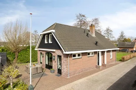 Vrijstaande woning te koop: Domstraat 56, Holkerveen Nijkerkerveen