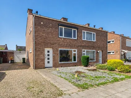 Twee-onder-één-kap te koop: Don Boscostraat 61, Ulestraten Ulestraten