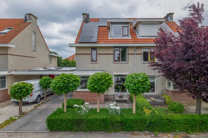 Tussenwoning te koop: Donau 143, Esse Laag Nieuwerkerk Aan Den Ijssel