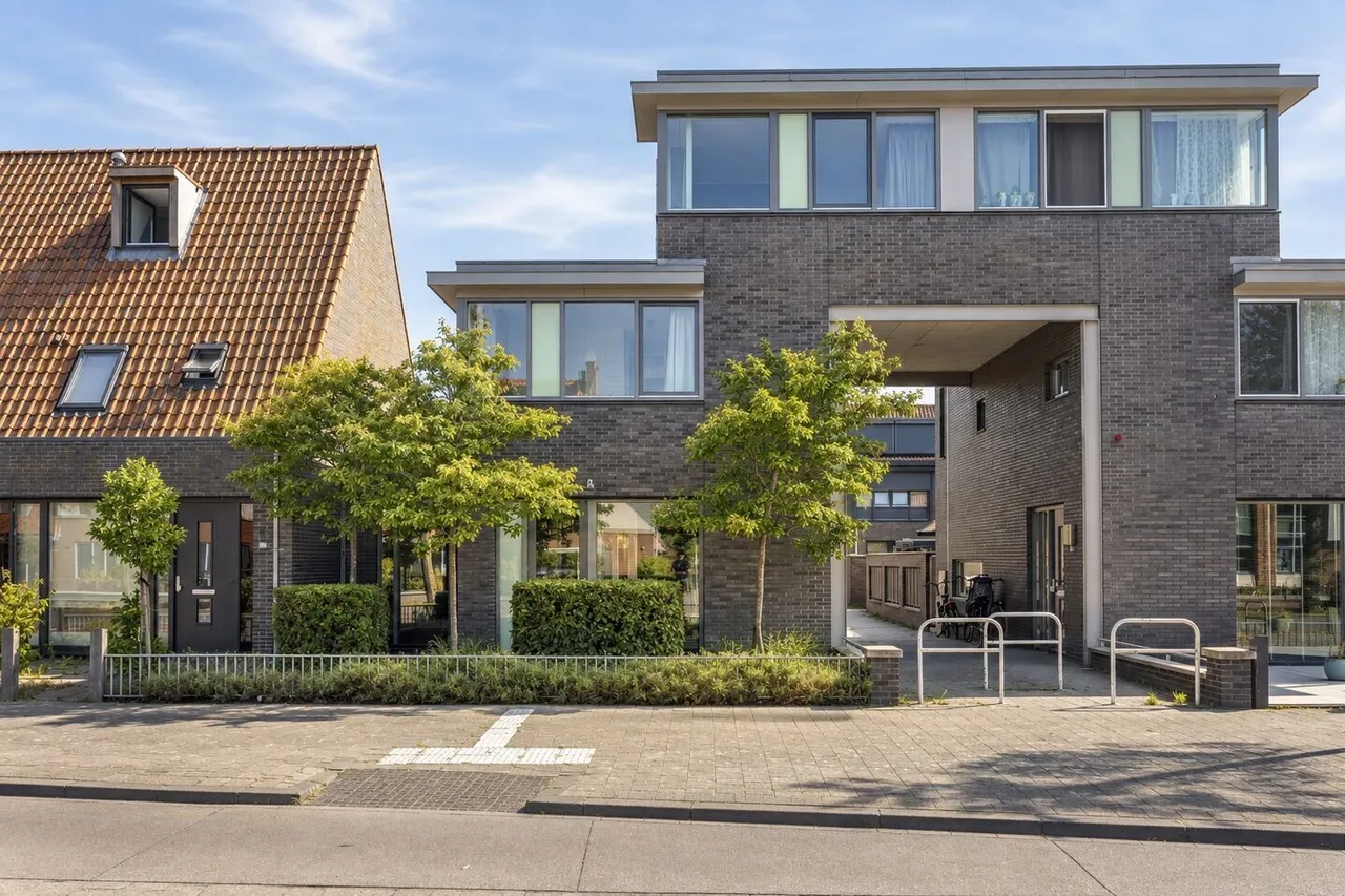 Hoekwoning te koop: Donaulaan 20, Purmerend