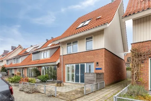 Hoekwoning te koop: Donaulaan 60, Europa Purmerend