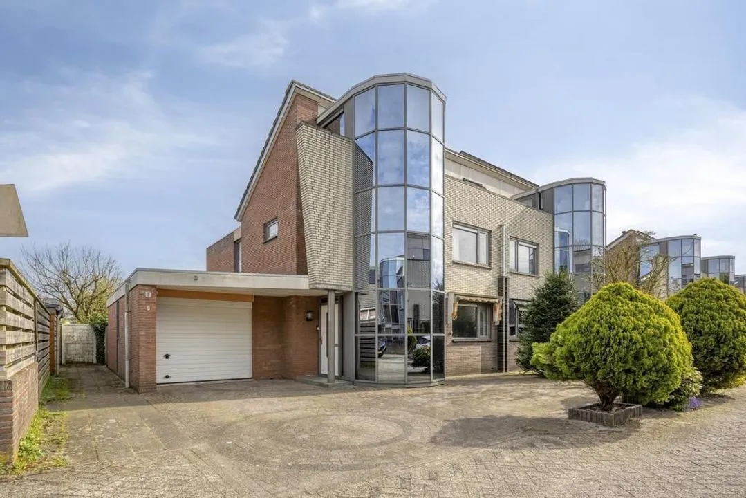 Twee-onder-één-kap te koop: Doncanstraat 1, Purmerend