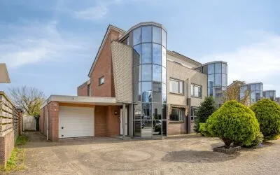 Twee-onder-één-kap te koop: Doncanstraat 1, Purmerend