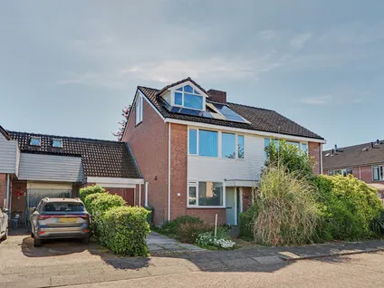 Tussenwoning te koop: Donkere Gaard 60, Tricht Tricht