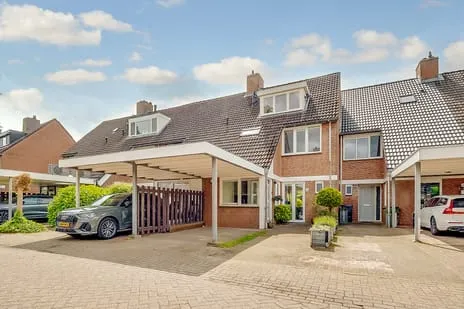 Tussenwoning te koop: Donkeregaarde 31, Gaarden Nieuwegein