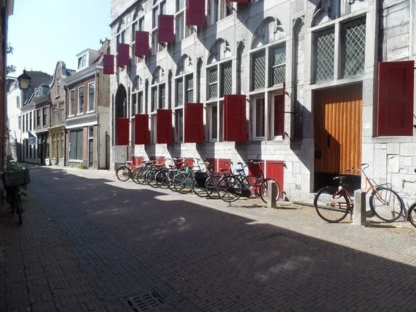 Woning te huur: Donkerstraat, Utrecht