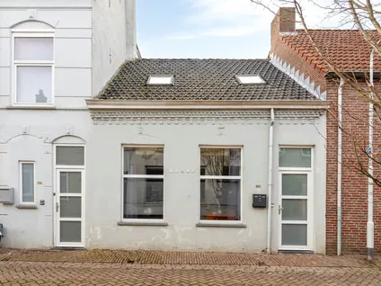 Tussenwoning te koop: Donze Visserstraat 108, Binnenstad-Java Terneuzen