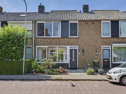Tussenwoning te koop: Doormanstraat 39, Heinenoord Buitengebied Heinenoord