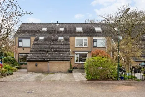 Tussenwoning te koop: Doornenburg 52, Duivenvoorde Leidschendam