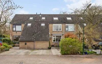Tussenwoning te koop: Doornenburg 52, Duivenvoorde Leidschendam