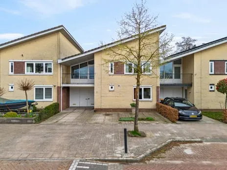 Tussenwoning te koop: Doornhoecklaan 6, Zogwetering Maarssen
