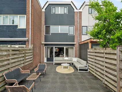 Tussenwoning te koop: Doorzwin 2107, Doorzwin Julianadorp