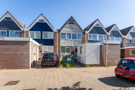 Tussenwoning te koop: Doorzwin 2448, Doorzwin Julianadorp