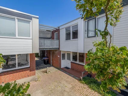 Tussenwoning te koop: Doorzwin 2830, Doorzwin Julianadorp