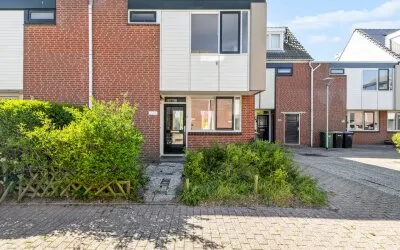 Tussenwoning te koop: Doorzwin 3313, Doorzwin Julianadorp