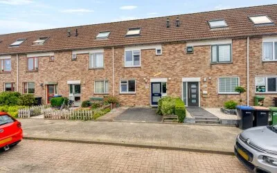 Tussenwoning te koop: Doorzwin 4306, Doorzwin Julianadorp