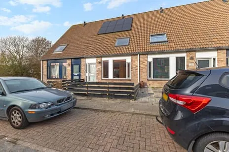 Tussenwoning te koop: Doorzwin 5142, Doorzwin Julianadorp