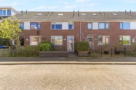 Tussenwoning te koop: Doorzwin 5347, Doorzwin Julianadorp