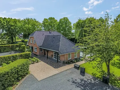 Vrijstaande woning te koop: Dorpsplein 1, Kesteren Kesteren