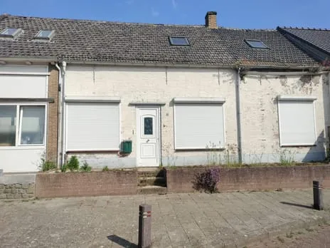 Tussenwoning te koop: Dorpsplein 11, Kern Graauw Graauw