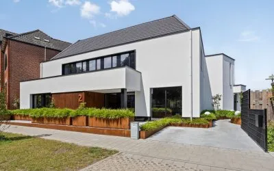 Twee-onder-één-kap te koop: Dorpsplein 2, Kern Zuiddorpe Zuiddorpe