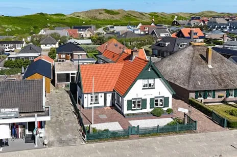 Vrijstaande woning te koop: Dorpsplein 31, Callantsoog (woonkern) Callantsoog