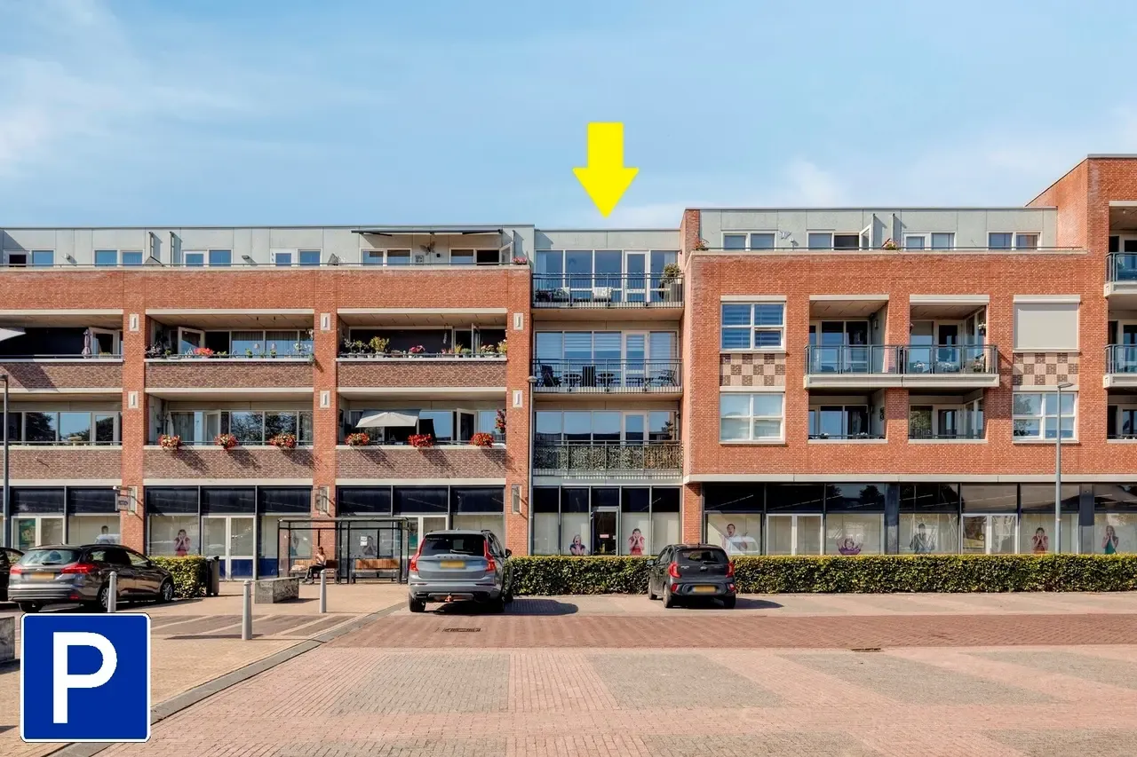 Appartement te koop: Dorpsplein 64, Dodewaard