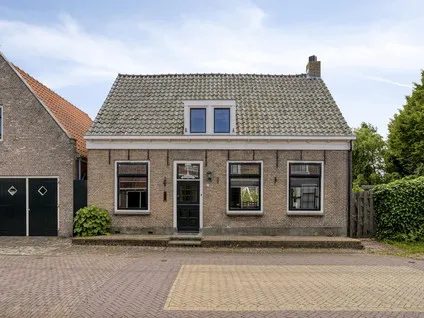 Twee-onder-één-kap te koop: Dorpsstraat 1, Wemeldinge Wemeldinge