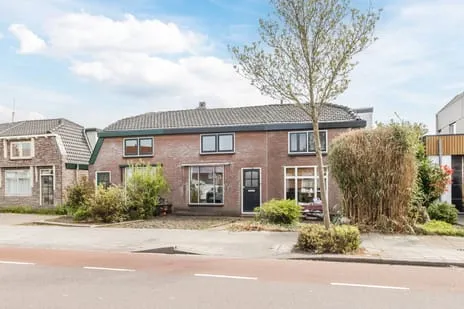 Tussenwoning te koop: Dorpsstraat 1013, Langeheit Oost Assendelft
