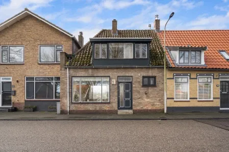 Tussenwoning te koop: Dorpsstraat 103, Zuid-Beijerland Woonkern Zuid-Beijerland