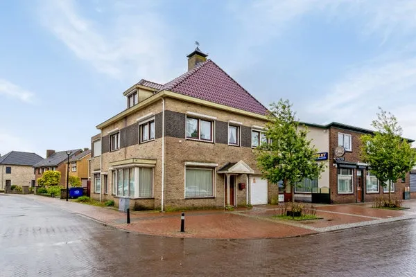 Vrijstaande woning te koop: Dorpsstraat 104, St. Willebrord