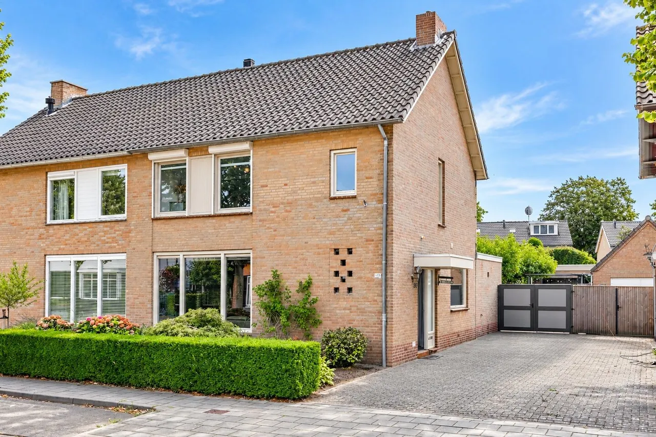Twee-onder-één-kap te koop: Dorpsstraat 108, Mierlo