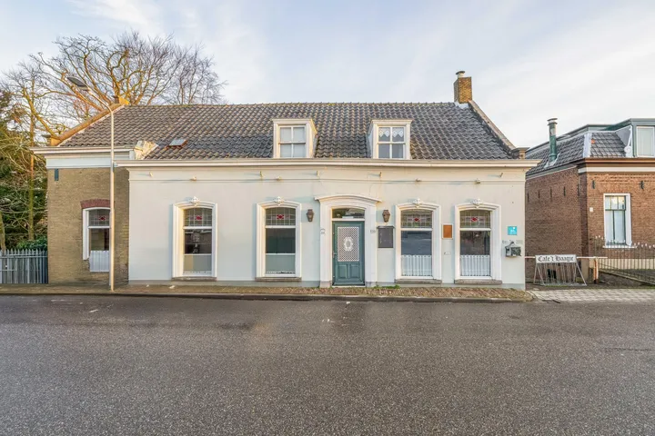 Vrijstaande woning te koop: Dorpsstraat 114, Beroepenbuurt Krimpen Aan De Lek