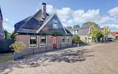 Vrijstaande woning te koop: Dorpsstraat 117, Broek Op Langedijk