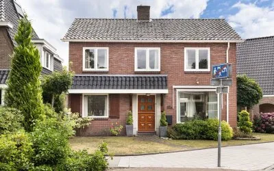 Hoekwoning te koop: Dorpsstraat 135A, Dorp Lonneker Enschede