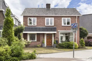 Hoekwoning te koop: dorpsstraat 135A, Enschede