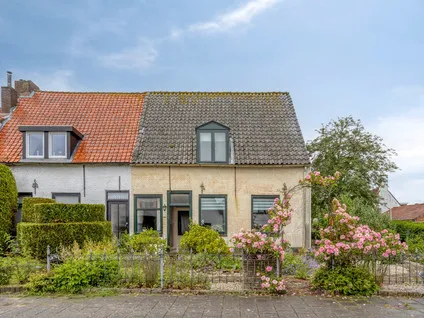 Hoekwoning te koop: Dorpsstraat 14, Zuidzande Zuidzande