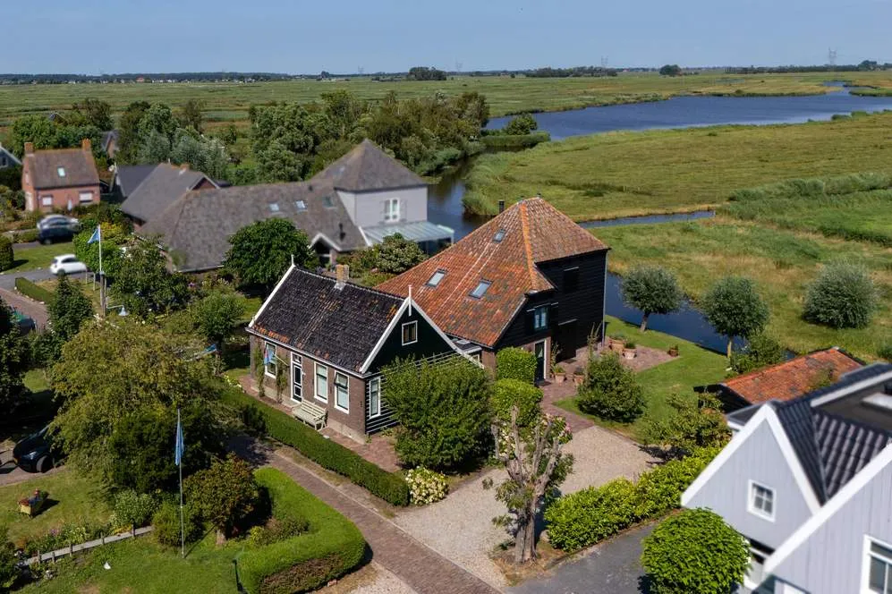 Vrijstaande woning te koop: Dorpsstraat 15, Watergang