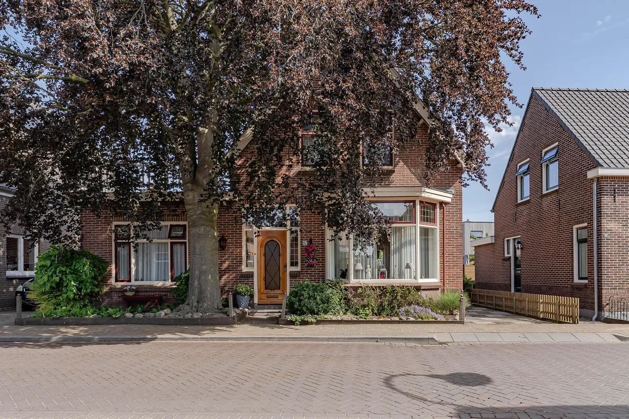Vrijstaande woning te koop: Dorpsstraat 167, Hazerswoude-Dorp