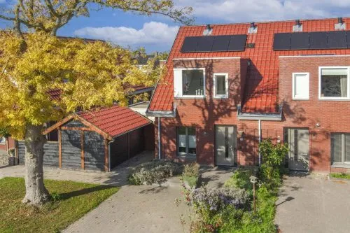 Twee-onder-één-kap te koop: Dorpsstraat 17, Sint Maarten