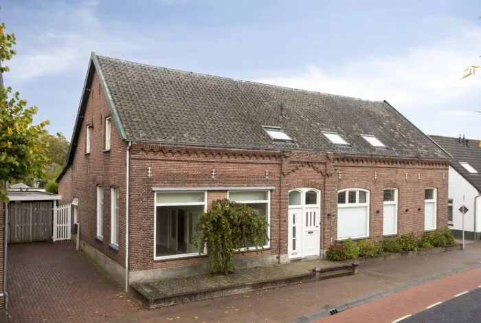 Twee-onder-één-kap te koop: Dorpsstraat 17, Wanroij Wanroij